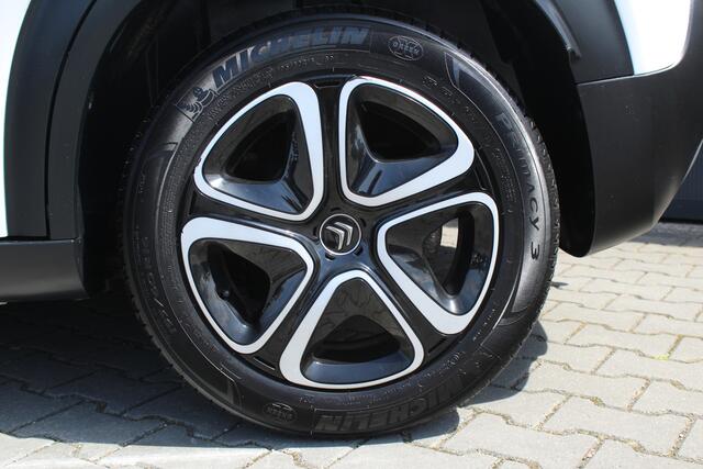 Citroen C3 Aircross 1.2 PureTech Feel | incl. 12 maanden garantie | Trekhaak | Cruise control | Airco | Lane assist | Bluetooth | Parkeersensoren achter | Verkeersbord detectie | Distributieriem is recent vervangen | Complete onderhoudshistorie aanwezig |