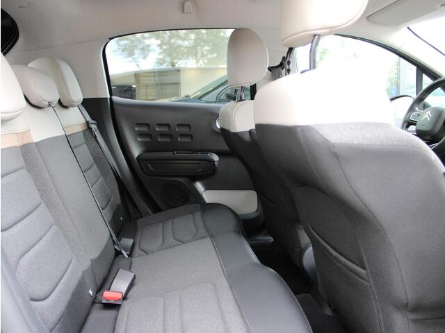Citroen C3 1.2 PureTech Shine Automaat | Navi / Camera / Climate