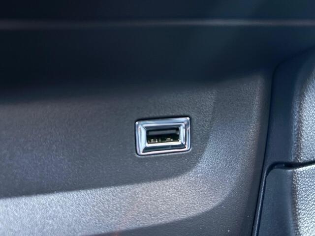 Citroen C3 1.2 PureTech Max automaat 110pk | Rijklaar geleverd |