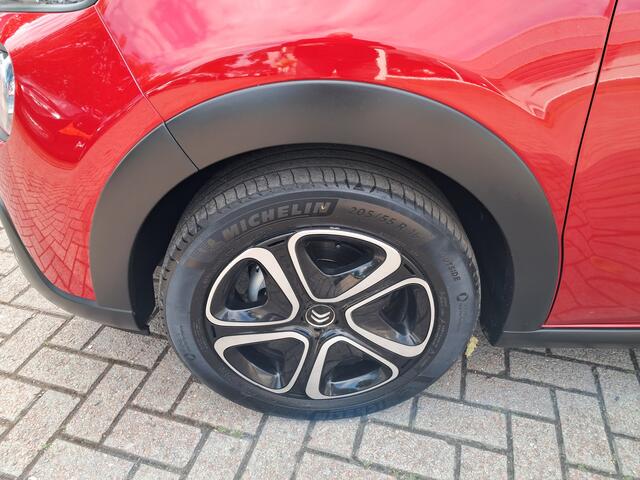 Citroen C3 1.2 PureTech Feel | Clima | Cruise | Navigatie | Privacy glas | 1e Eigenaar | RIJKLAARPRIJS INCL 12 MAANDEN GARANTIE EN BEURT