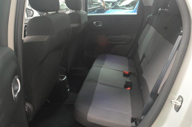 Citroen C3 Aircross 1.2 PureTech S&S Shine // AUTOMAAT // 68.000 km // CLIMA // CRUISE // NAVI // PANO // PDC //