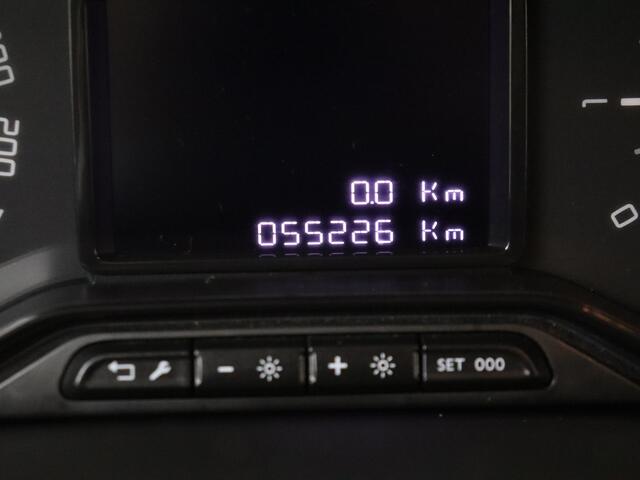 Citroen C3 Aircross 1.2 PureTech C-Series | Climate Control | Parkeerhulp | Licht metalen velgen | Apple carplay