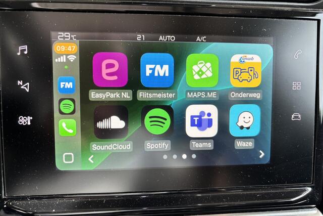 Citroen C3 Aircross 1.2 PureTech S&S Shine Schuif/ kanteldak ,Trekhaak,Stoelverwarming,Apple Carplay Android Auto