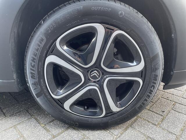 Citroen C3 82pk Feel Edition (Automatische Airco - LED - Navigatie - Parkeersensoren - Apple Carplay - Cruise Controle)