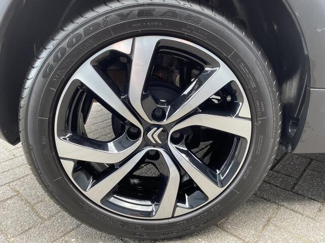 Citroen C3 82pk Shine (Keyless Entry - 17"- LED - Automatische Airco - Navigatie - Apple Carplay - Two tone)
