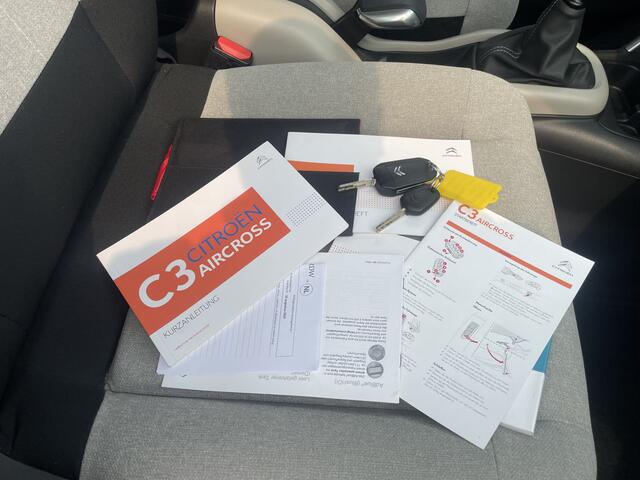 Citroen C3 Aircross 1.2 PureTech S&S Shine, Trekhaak, Stoelverwarming, Navigatie