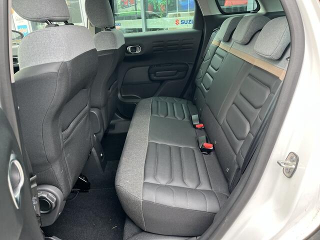 Citroen C3 1.2 PT S&S Shine Automaat | Trekhaak | stoel en voorruitverwarmi