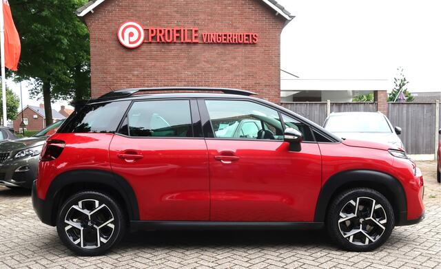 Citroen C3 Aircross 1.2 Benzine 110 Pk * Luxe Uitvoering * * Zwart Dak * Navigatie * Keyless Entry & Start Button * L.M. Velgen * DAB Radio * Climate & Cruise Control * Vingerhoets; Vierde Generatie Eersteklas Service !