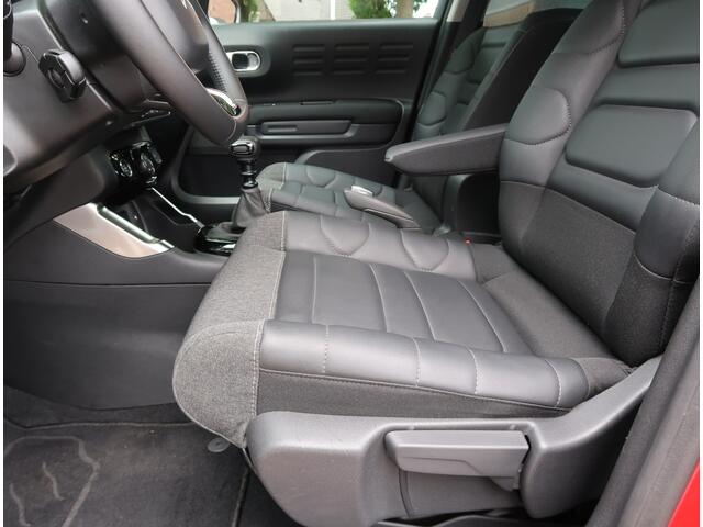 Citroen C3 Aircross 1.2 Benzine 110 Pk * Luxe Uitvoering * * Zwart Dak * Navigatie * Keyless Entry & Start Button * L.M. Velgen * DAB Radio * Climate & Cruise Control * Vingerhoets; Vierde Generatie Eersteklas Service !