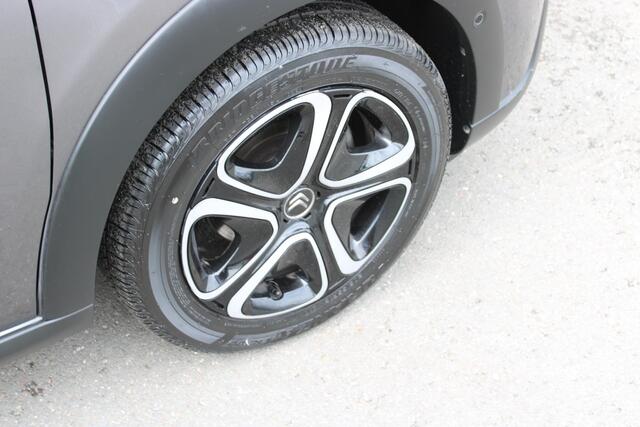 Citroen C3 1.2 PureTech S&S Shine 110 PK / Navigatie / Camera