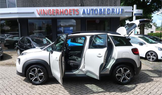 Citroen C3 Aircross 1.2 Benzine Feel Edition * Navigatie & Spotify viaApple Carplay of Android Auto * Airco * Cruise Control * Parkeersensoren * Hoge Zit * Hele mooie kleur * Vingerhoets: Vierde Generatie Eersteklas Service !