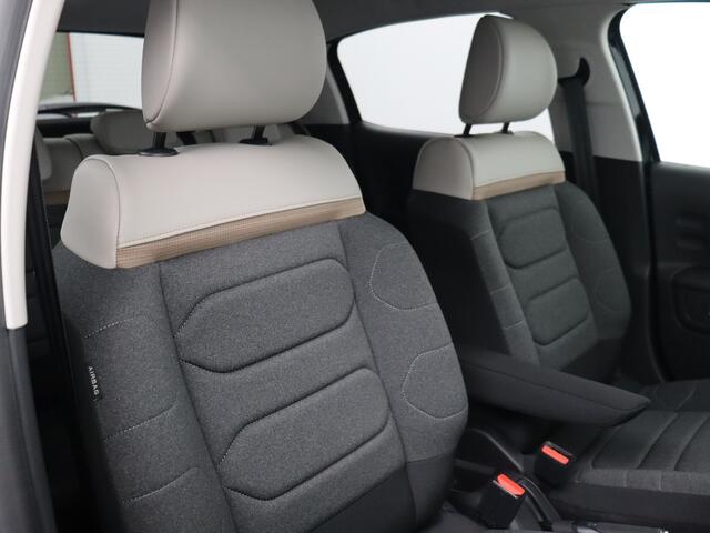 Citroen C3 PureTech 110pk Automaat Feel Edition | Connect Nav | DAB+ | Achteruitrijcamera | Comfortstoelen |