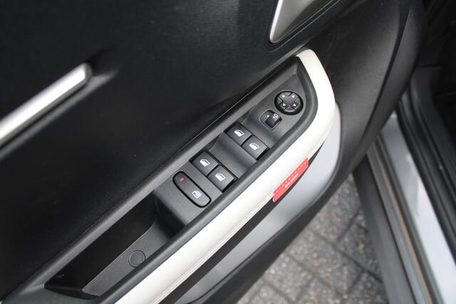Citroen C3 1.2 100PK Turbo Max Navigatie, Achteruitrijcamera, Climate Control, Cruise Control, Apple Carplay, Android Auto