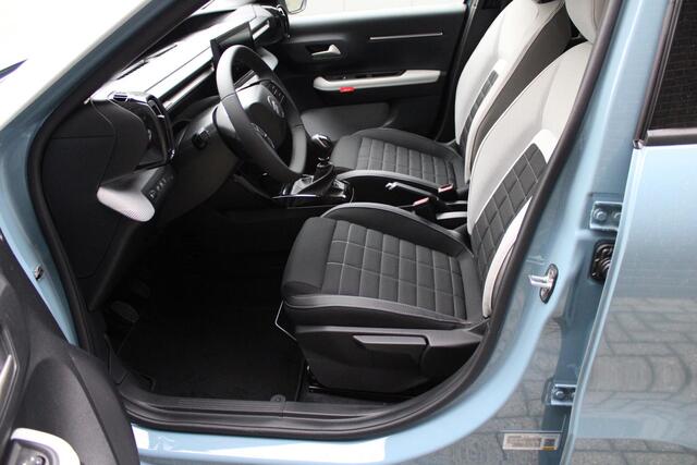 Citroen C3 1.2 Turbo Max Cruise/Climate control, Navigatie, Apple carplay/Android auto, 17'LM velgen, Camera ¤ 499,- private lease