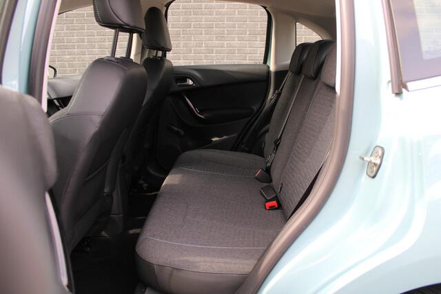 Citroen C3 1.2 PureTech Feel Edition CruiseControl, Bluetooth, Airco, All-season banden
