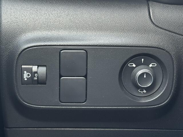 Citroen C3 1.2 PureTech Shine Prijs Inclusief Onderhoud & 12 Maand BOVAG Garantie LED | Camera | Cruise