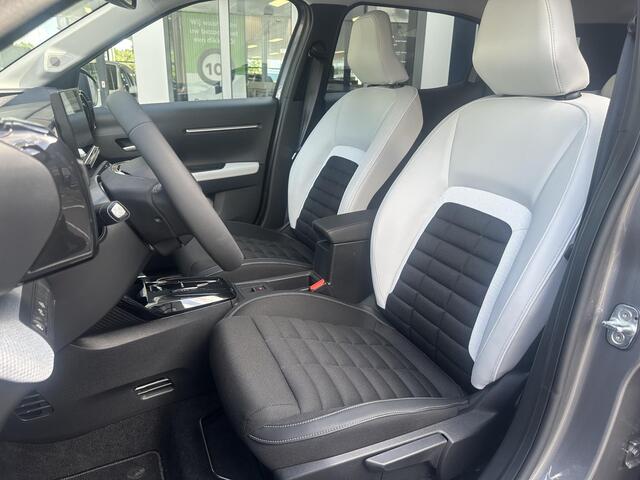 Citroen C3 Aircross 1.2 Hybrid 136 Max | Comfort stoelen | Navigatie | Climate Control | Apple Carplay/Android Auto | Draadloze telefoonlader | Parkeercamera/-sensoren |
