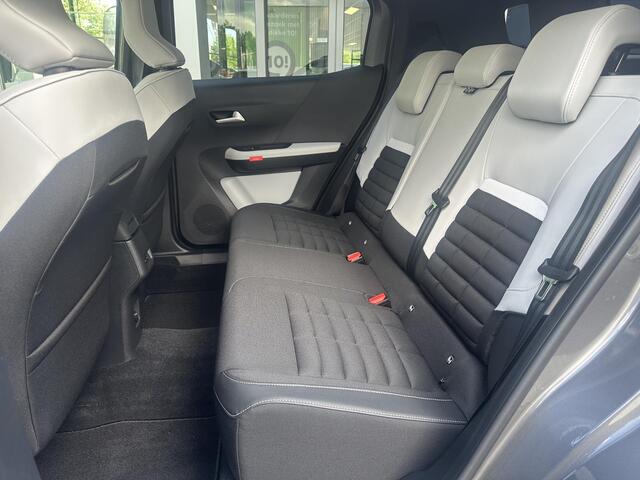 Citroen C3 Aircross 1.2 Hybrid 136 Max | Comfort stoelen | Navigatie | Climate Control | Apple Carplay/Android Auto | Draadloze telefoonlader | Parkeercamera/-sensoren |