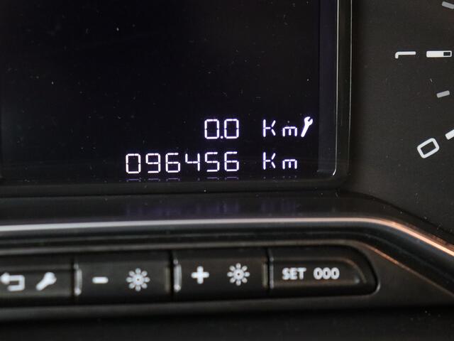Citroen C3 Aircross 1.2 PureTech Shine Leuke wagen met hoge instap!