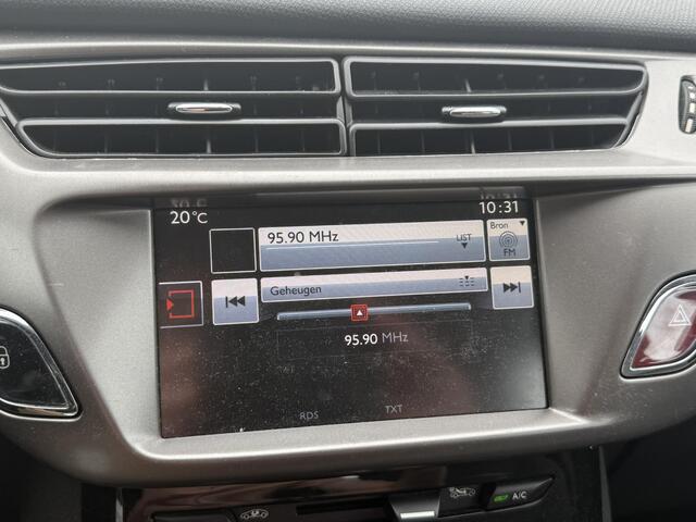 Citroen C3 1.2 PureTech Selection Airco/Navi/Parkeersensoren/All Weather banden/GEEN AFLEVERKOSTEN