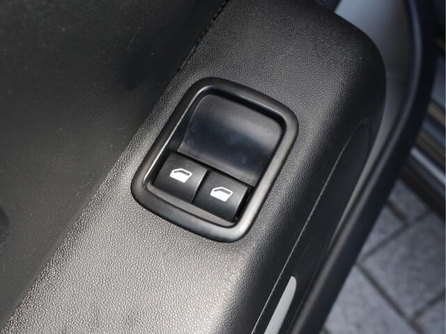 Citroen C3 1.2 PureTech C-Series | LED | Climate Control | DAB | Android/Apple Carplay