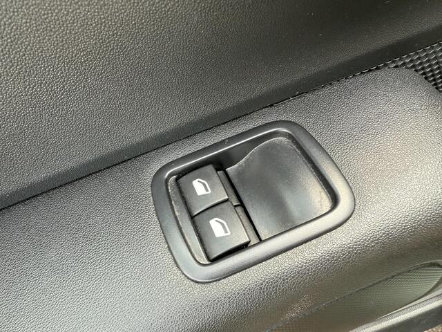 Citroen C3 1.2 PureTech S&S Feel Edition Navi/Airco/Duo-Tone/Apple Carplay/GEEN AFLEVERKOSTEN