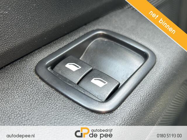 Citroen C3 1.2 PureTech Business GARANTIE/CARPLAY/CLIMA/PDC/EL.RAMEN/LICHTMETAAL rijklaarprijs!