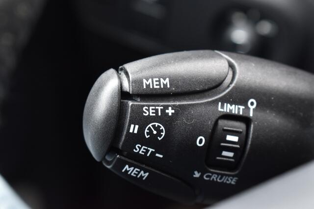 Citroen C3 PureTech 82 S&S Shine Navi | Airco | Camera achter |