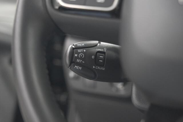 Citroen C3 PureTech 110 EAT6 Shine | Apple Carplay | Parkeersensoren | Climate Control | 16 Inch Lichtmetalen Velgen