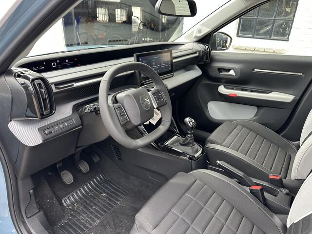 Citroen C3 1.2 Turbo 100 PK Max | Nieuwste Model | Navigatie | Parkeer Camera + Sensoren achterzijde | Lichtmetalen Velgen| Hoge zitpositie | LED Verlichting | Zwart dak | Climate control | Cruise control | DAB+ Radio |
