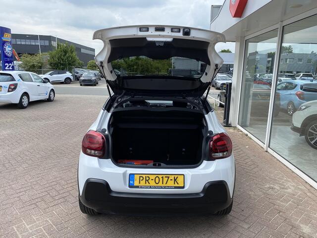 Citroen C3 1.2 PureTech S&S Shine Achteruitrij camera, Apple CarPlay/Android Auto, navigatie, parkeerhulp, cruise control