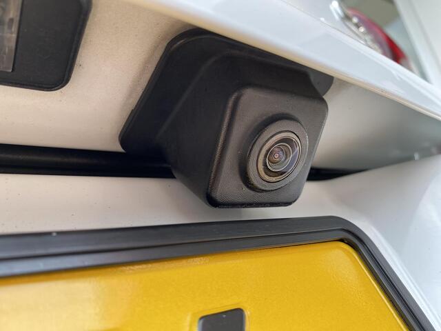 Citroen C3 1.2 PureTech S&S Shine Achteruitrij camera, Apple CarPlay/Android Auto, navigatie, parkeerhulp, cruise control