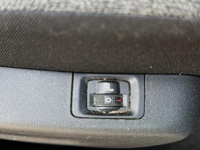 Citroen C3 PURETECH SHINE AUTOMAAT NAVI/CAMERA/TREKHAAK/STOELVERWARM