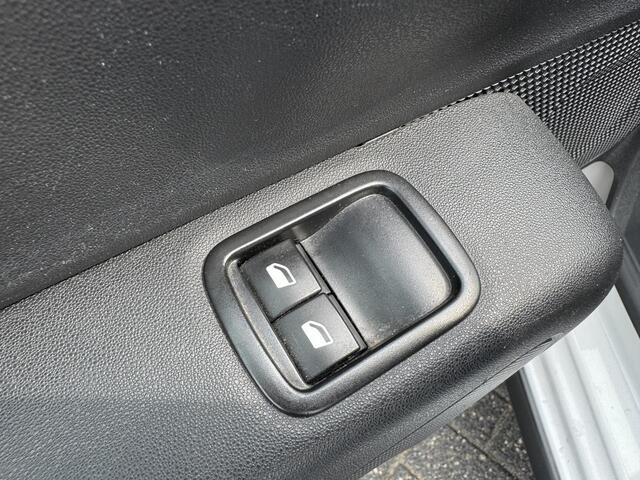 Citroen C3 1.2 PureTech Shine | Navigatie | Parkeersensoren | Cruise Control | Climate Control |
