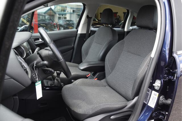 Citroen C3 1.2 PureTech Feel Edition Clima | Cruise | Trekhaak | Radio/CD