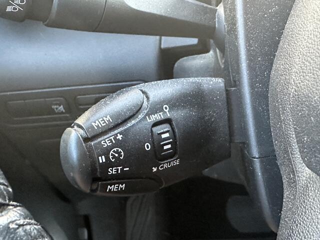 Citroen C3 Aircross 1.2 PureTech S&S Shine | Nieuw Binnen! | Automaat | Camera | Trekhaak