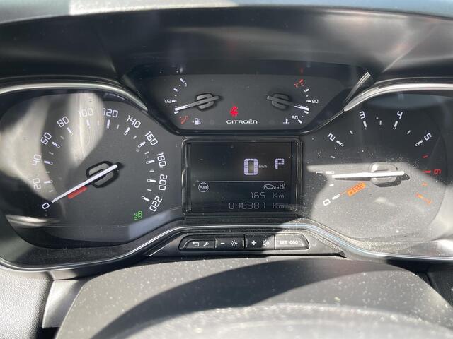 Citroen C3 Aircross 1.2 PureTech Shine 16"/Camera/Keyless/Head-up/Dodehoek/Grip Control/Navigatie/Apple Carplay & Android Auto/Climate/Cruise/PDC v+a