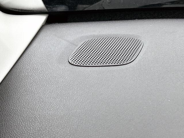 Citroen C3 110 PK Shine | Rijklaar | Comfort Seats | Parksensor v+a | 17" LMV |