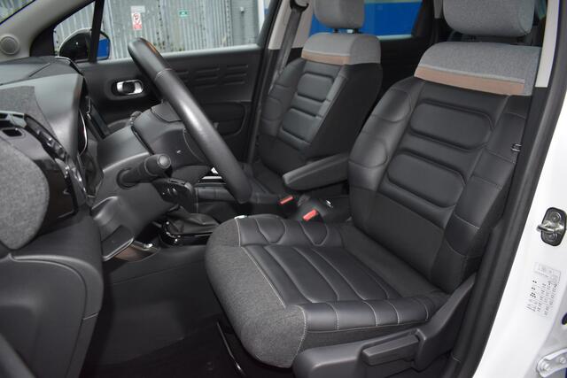 Citroen C3 Aircross PureTech 110 EAT6 Automaat Shine | Navigatie | Airconditioning ECC | Camera achter | Lederen Bekleding | Armsteun | Carplay & Android Auto | LM Velgen | isofix bevestigingspunten | Keyless