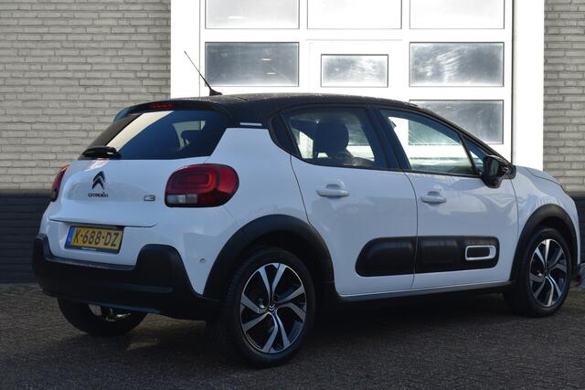 Citroen C3 PureTech 83 Shine Navigatie | Airco | Camera achter | parkeersensoren V+A | Carplay - Android auto | Zeer compleet |
