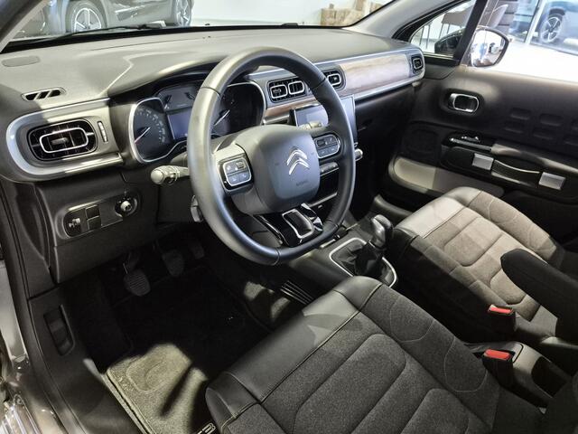Citroen C3 1.2 PureTech C-Series | Climate Control | Navigatie via Apple Carplay of Android Auto | Parkeersensoren achter| Cruise Control | Interieur met Houtlook en Frisse kleuren !!