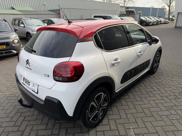 Citroen C3 82pk Shine (Trekhaak - Stoelverwarming - Camera - Navigatie via App - Automatische Airco - Parkeersensoren)