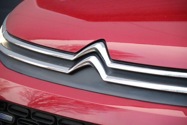 Citroen C3 1.2 PureTech S&S Shine, Trekhaak, Navi, Carplay