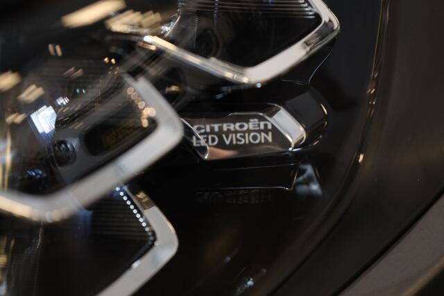 Citroen C3 PT 83 Shine Carplay | Camera | Lichtmetaal 17" | Keyless