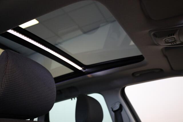 Citroen C3 Aircross PT 110 Shine Automaat-6 Elektrisch Schuif Kanteldak | Navi | Camera | Head-up display