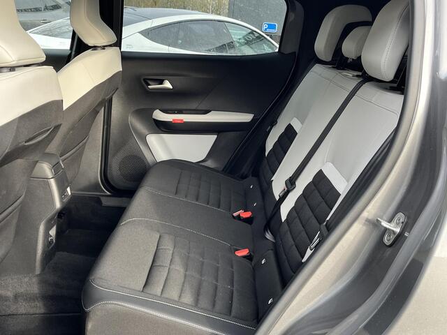 Citroen C3 Aircross 1.2 Hybrid 145 MAX e-DCS STOEL + STUURWIELVERWARMING | WINTERPAKKET | CAMERA | HEAD-UP DISPLAY| FABRIEKSGARANTIE | ALL IN PRIJS RIJKLAAR