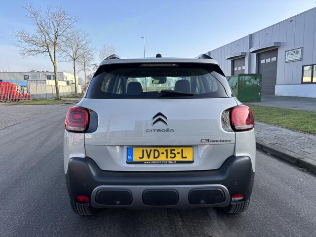 Citroen C3 Aircross 1.2i PureTech S&S Shine 110 PK. Mooie en als nieuw rijdende auto !!! Eerste eigenaar !!