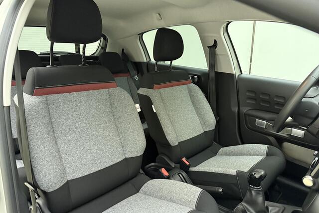 Citroen C3 1.2 PureTech C-Series 82 PK | Handgeschakeld | Airco | Cruise Control | Navigatie | Apple Carplay | Android Auto | Licht Metalen Velgen | Getinte ramen | Parkeersensor