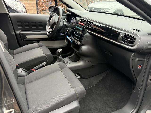 Citroen C3 1.2 PureTech Feel appelecar play Navi sportvelegen cruise contr . PDC Distrubusie vernieuwd .
