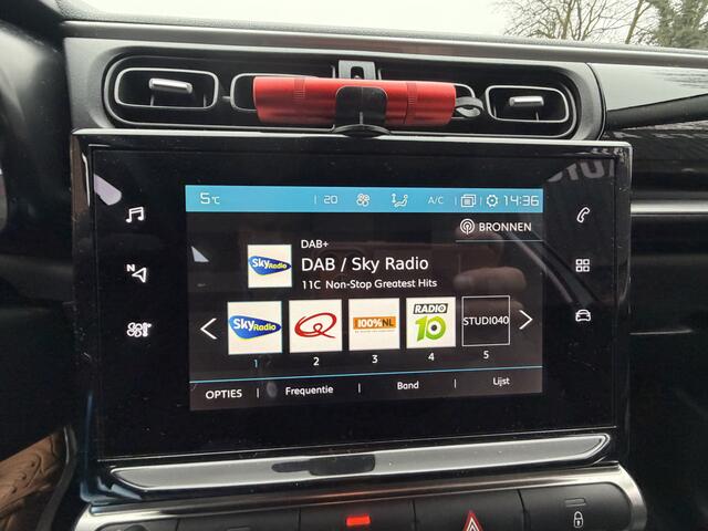 Citroen C3 1.2 PureTech Feel appelecar play Navi sportvelegen cruise contr . PDC Distrubusie vernieuwd .